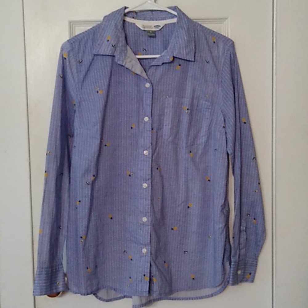 Old navy shirt